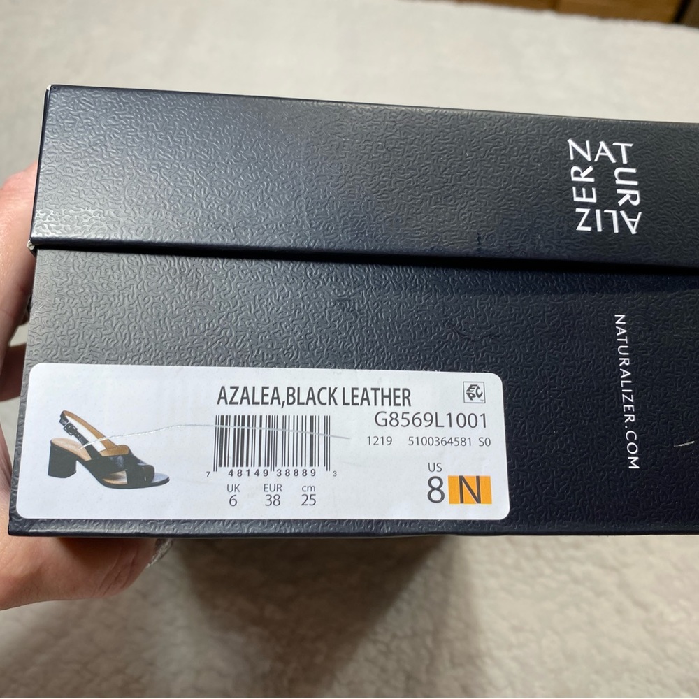 Woman’s Naturalizer Dress Shoes, Black, Size 8 Narrow - Picture 8 of 9